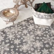 Cesta pequeña de tela gris con estrellas