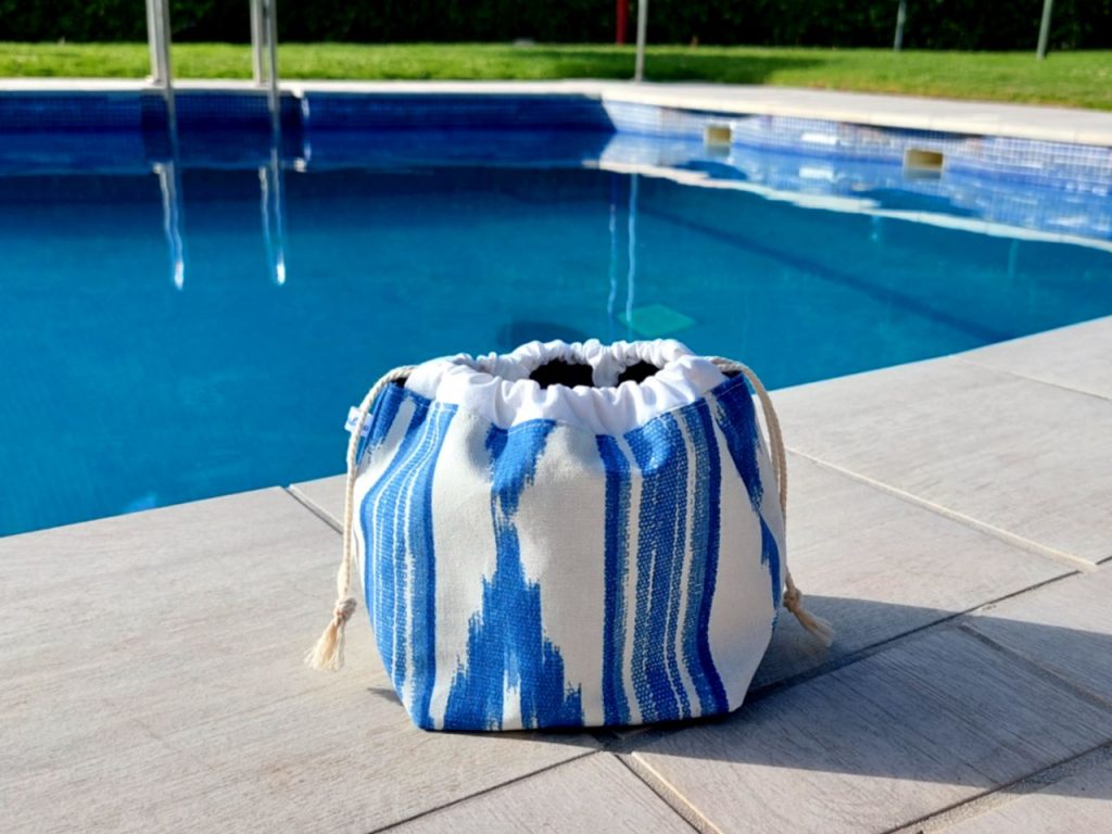 Bolsita bañadores mojados Cala azúl