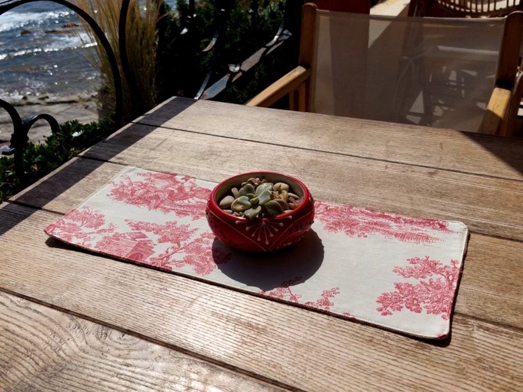 Mini mantel toile rojo